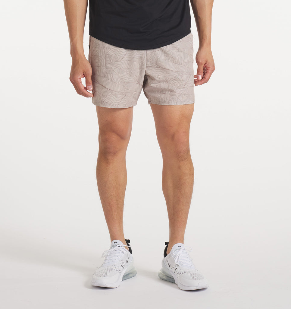 Stride Short [5.5"] - Sandy Bay - UNRL